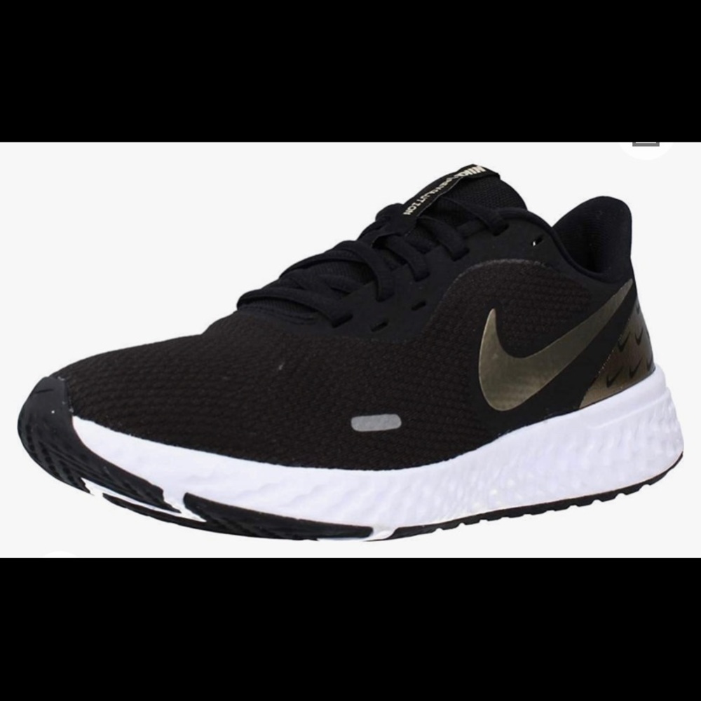 Nike revolution 5 running shoe